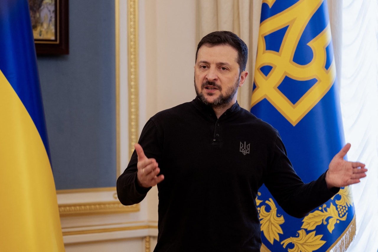 Trump Calls Zelensky Dictator in Escalating Row Over Ukraine Peace Talks